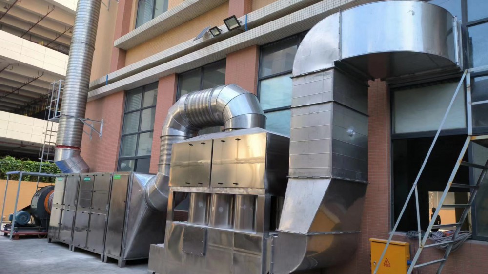 不銹鋼噴淋塔、旋風(fēng)除塵器、噴淋+活性炭工程項(xiàng)目安裝案例